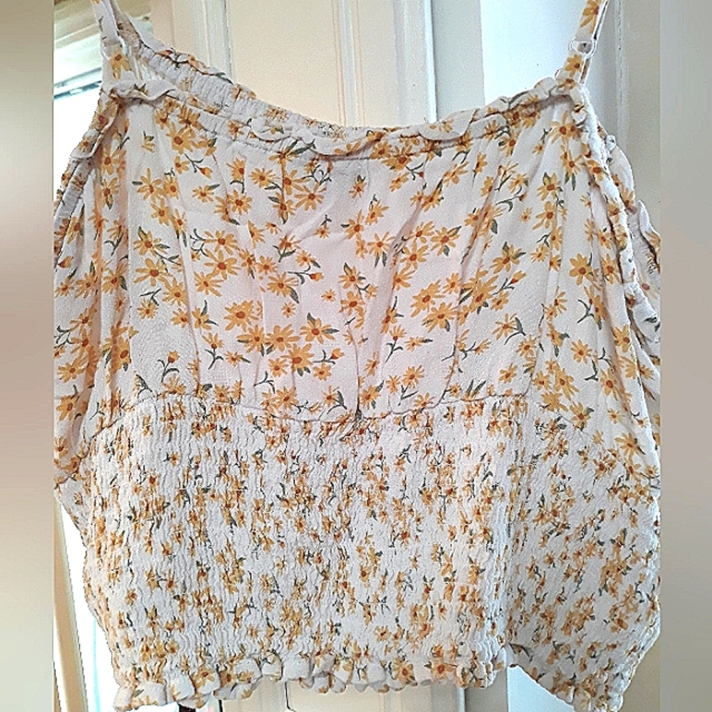 American Eagle Ruffle Edge Floral Crop T Camisole Top Tee Sz L Junior Pre-Loved - Picture 2 of 7